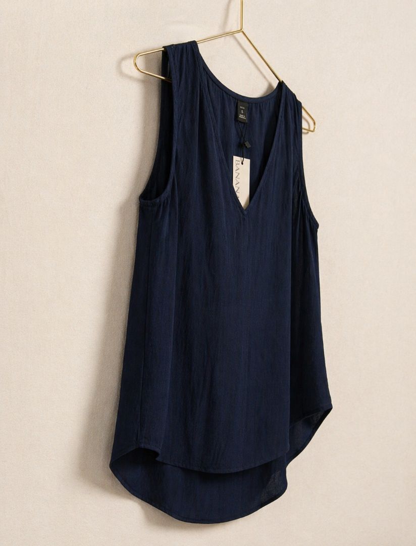 Banana Republic Navy V-Neck Sleeveless Blouse S