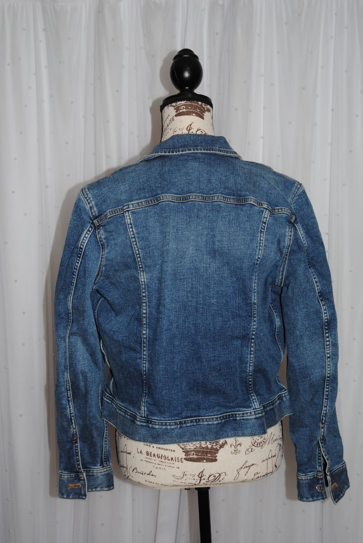 VINTAGE DENIM JCREW DISTRESSED TRUCKER DENIM VINTAGE WASH NWOT, M