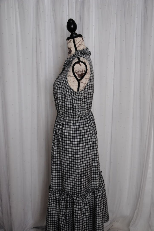 black and white Donna Morgan Midi dress tiered plaid black and white, 6