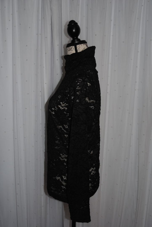 black White house black market NWT lace black mock neck, M