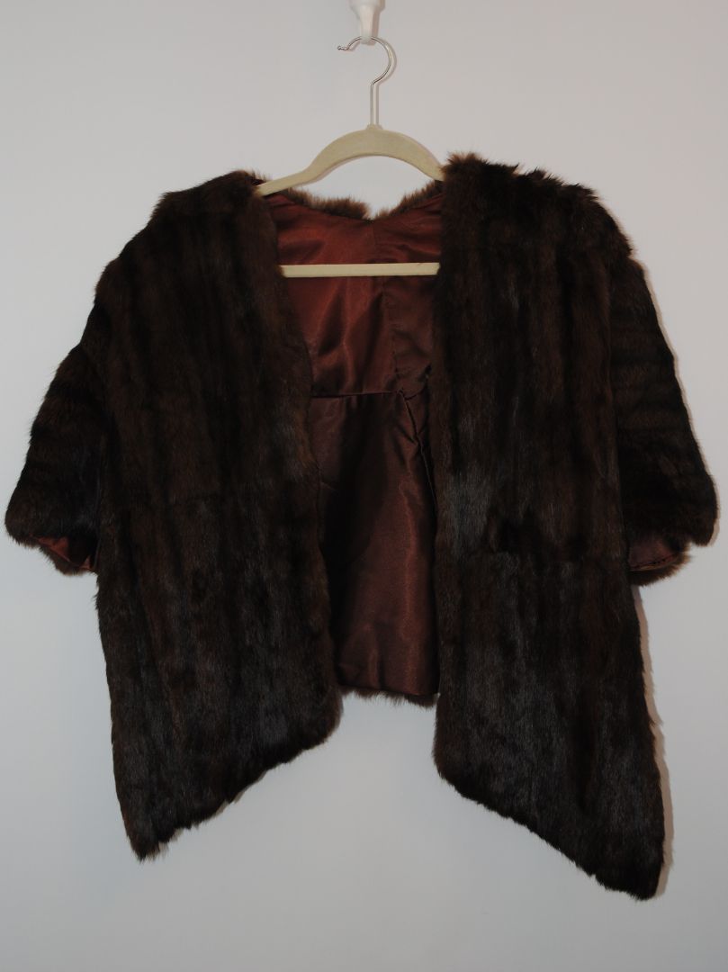 Brown Kerry Brooke Fashions mink bolero, Length: 22 in Bust (flat): 19.5 in Sleeve Length: 13 in Shoulder to Shoulder: 16 in