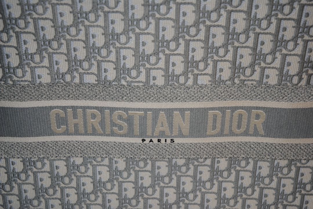 Blue Christian Dior Book Tote in Blue Oblique Embroidery โ Large Size, Length: 16.5 in (42 cm) Height: 14 in (35.5 cm) Depth: 7 in (18 cm) Handle Drop: 6.5 in