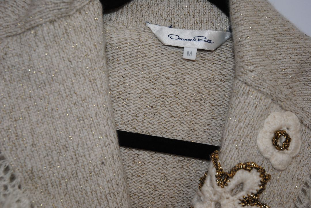 Oat Oscar dela Renta knit cardigan jacket, Length: 23β25 in Shoulder Width: 15β16 in Bust: 19β20 in (flat) Sleeve Length: 24 in