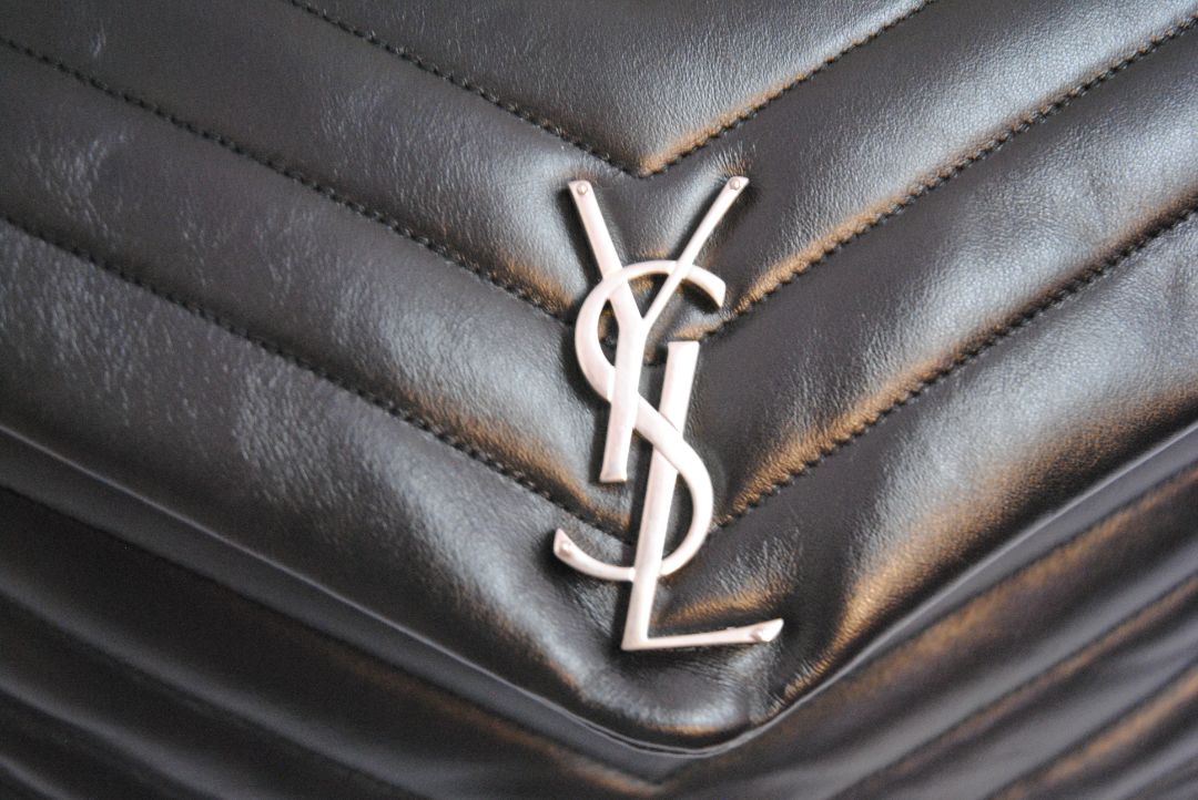 black and silver Saint Laurent loulou large calfskin, Length: 14 in (35.5 cm) Height: 10 in (25.5 cm) Depth: 5.1 in (13 cm) Strap Drop (Double Chain): ~11 in Strap Drop (Single Crossbody): ~19 in