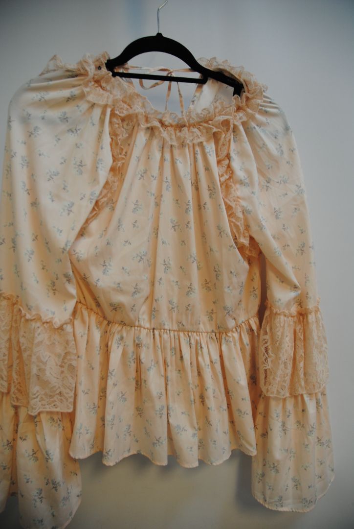 blush floral Walter Baker lace detail peasant blouse, S