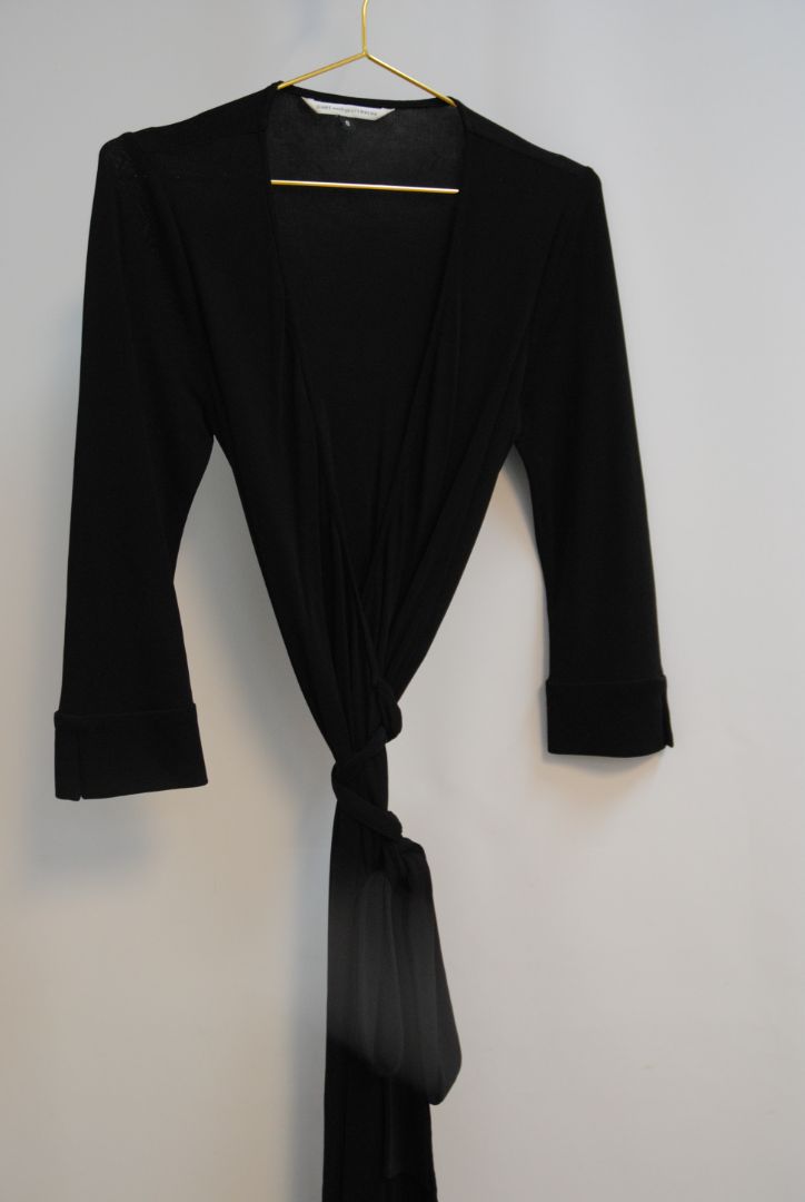 black Diane von Furstenberg jersey wrap dress, 8