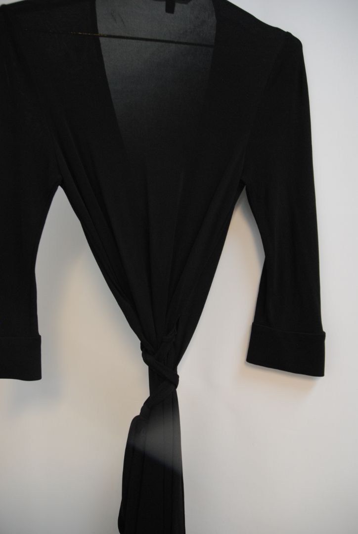 black Diane von Furstenberg jersey wrap dress, 8