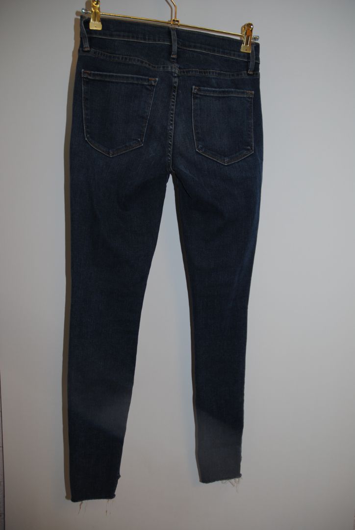 medium wash FRAME le skinny de jeanne, 25