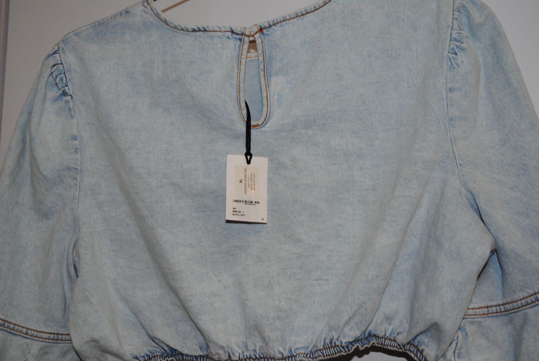 light denim WeWoreWhat RUFFLE TOP CROP TOP, XL