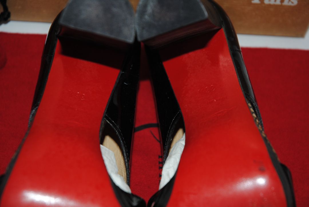 black Christian Louboutin black stampato toe heel, 36.5 EU