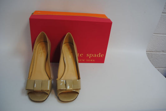 beige Kate Spade leather bow pumps, 6.5