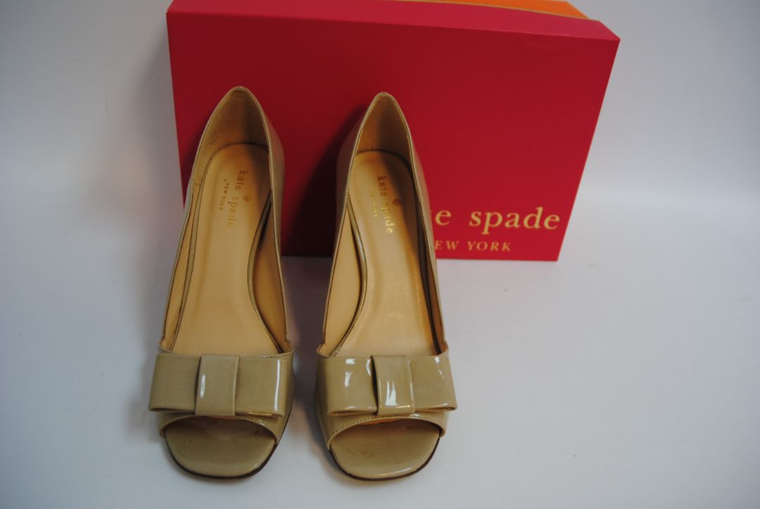 beige Kate Spade leather bow pumps, 6.5