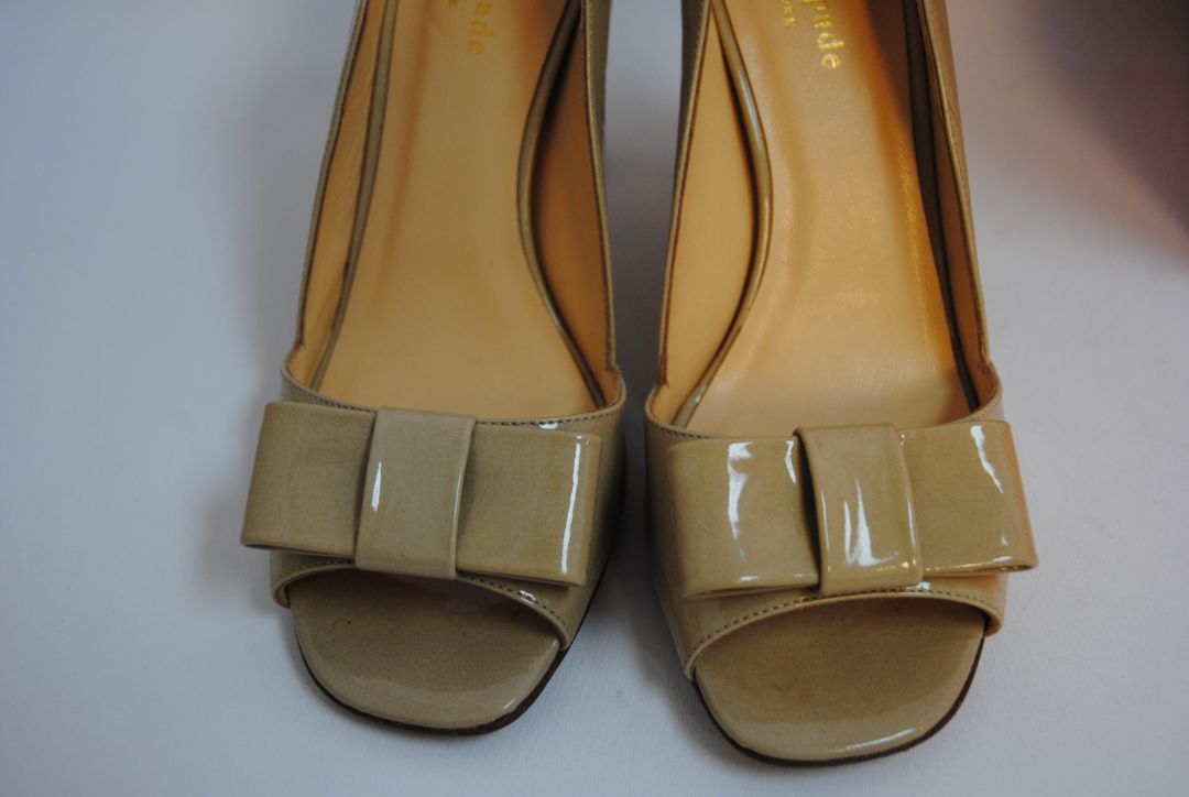 beige Kate Spade leather bow pumps, 6.5