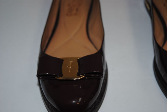 Bordeaux Ferragamo vara bow shoes, 9.5 EU