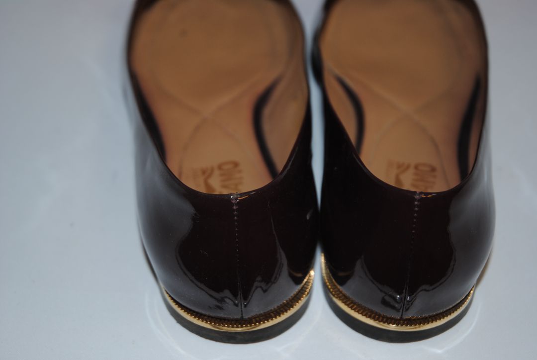 Bordeaux Ferragamo vara bow shoes, 9.5 EU