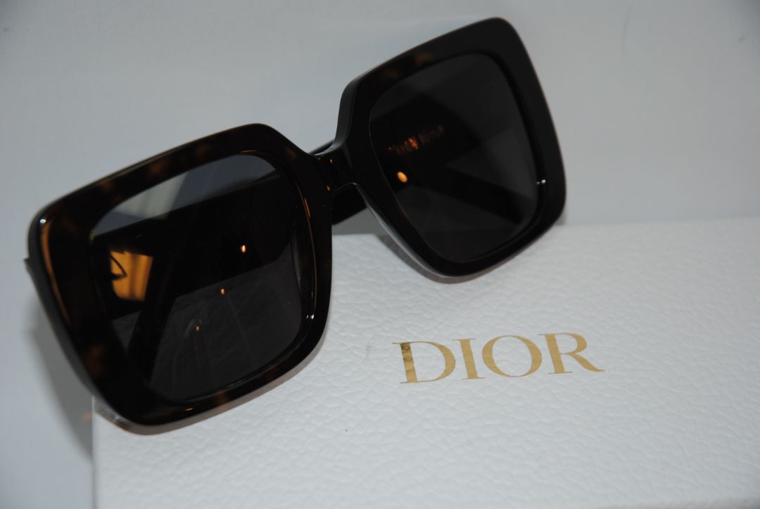 black and white Christian Dior Oversized Square Sunglasses, Manufacturer sizing: ~58–18–145 mm Dimensions (approximate, per Dior standards): Lens Width: ~58 mm Bridge: ~18 mm Temple Length: ~145 mm