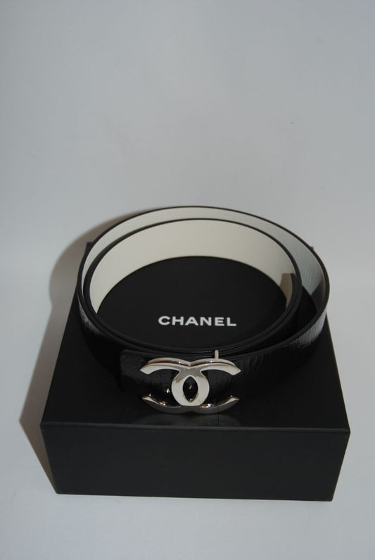 Black Chanel logo buckle waist belt, Estimated Width: ~1.5 inches (approx. 38mm) Size: Please confirm size (typically stamped on the inner lining or leather tag)