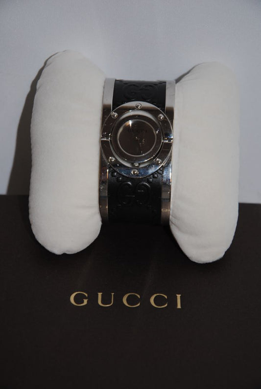 black and silver GUCCI Gucci Twirl Mirror Dial Watch, Dimensions: Approx. 23mm case diameter, ~8mm thickness