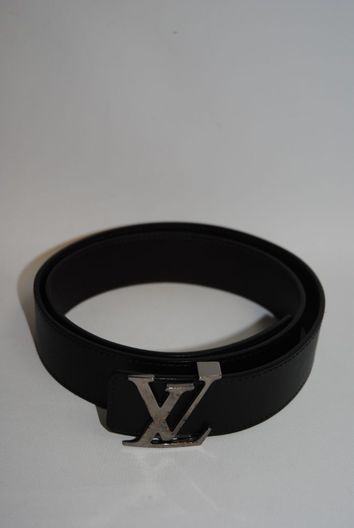 black Louis Vuitton Reversible Belt in Monogram Eclipse Canvas & Calf Leather:, Estimated Width: 40 mm (approx. 1.6 inches)