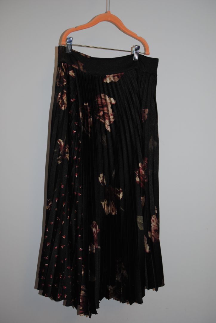 floral Vince floral pleated skirt, 2