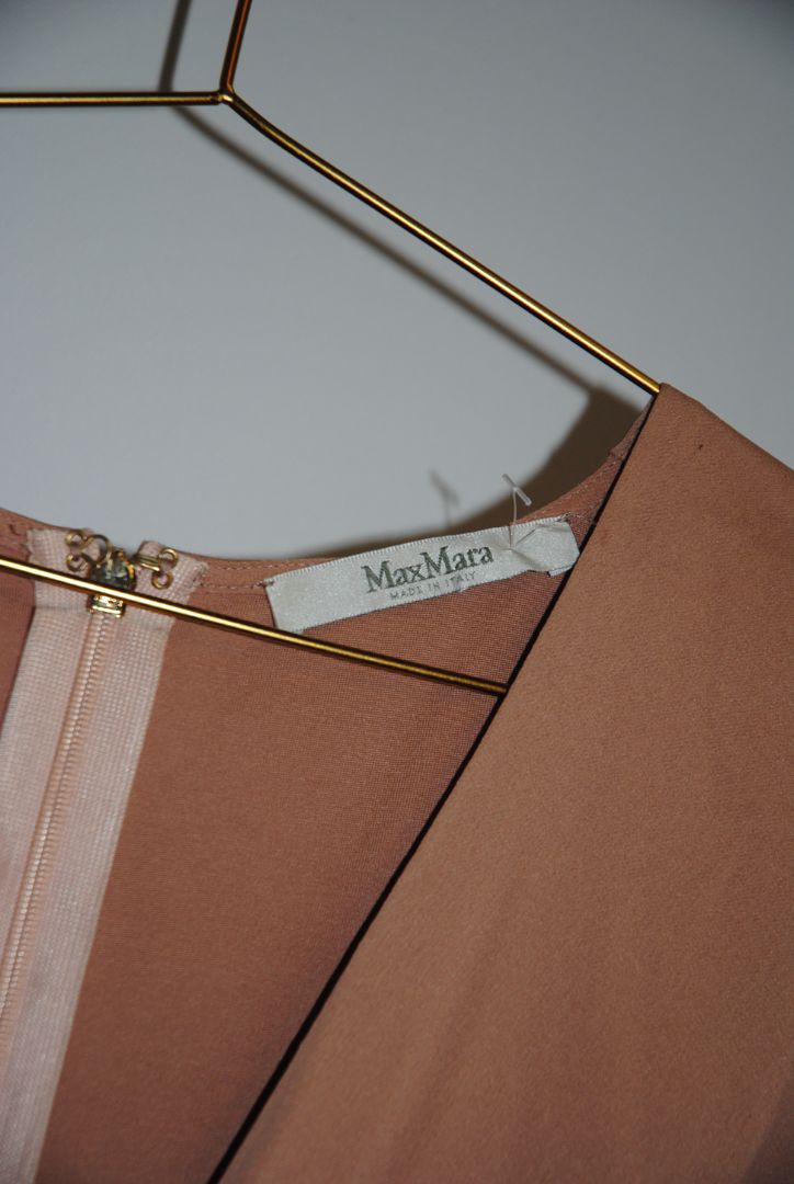 blush Max Mara draped sheath dress, Length: 40 in / 102 cm Bust: 34 in / 86 cm Waist: 28 in / 71 cm Hips: 36 in / 91 cm