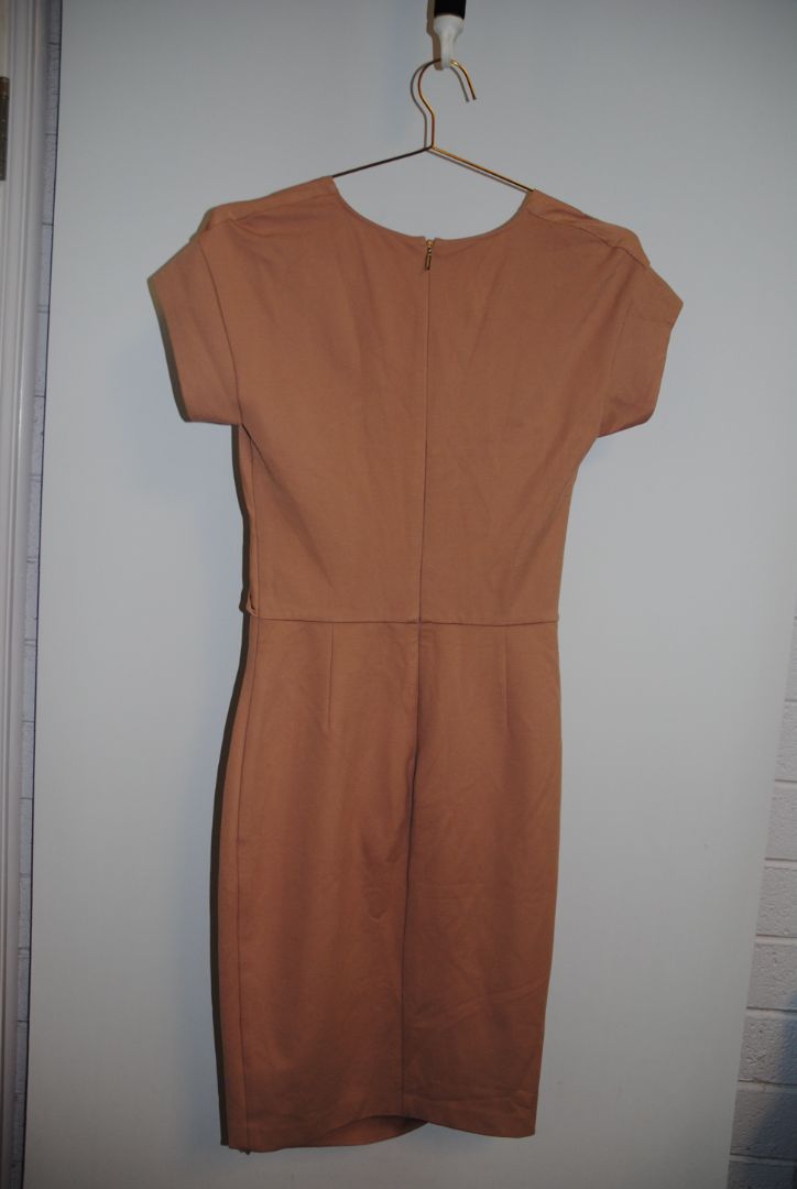 blush Max Mara draped sheath dress, Length: 40 in / 102 cm Bust: 34 in / 86 cm Waist: 28 in / 71 cm Hips: 36 in / 91 cm