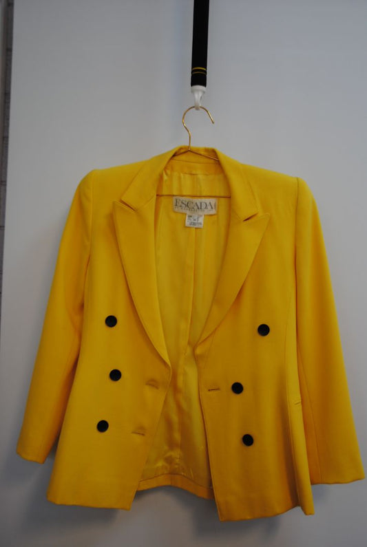 sunshine yellow Escada Double-Breasted Wool Blazer, Size: EU 34 (US 2–4) Length: Approx. 25 in / 64 cm Chest Width: Approx. 17 in / 43 cm (flat lay) Sleeve Length: Approx. 23 in / 58 cm Fit: Tailored, structured silhouette