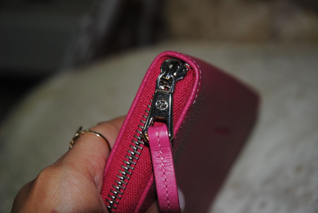 pink Longchamp Le Pliage Heritage, 📏 Dimensions Height: 4 in (10 cm) Width: 8 in (20 cm) Depth: 1 in (2.5 cm)