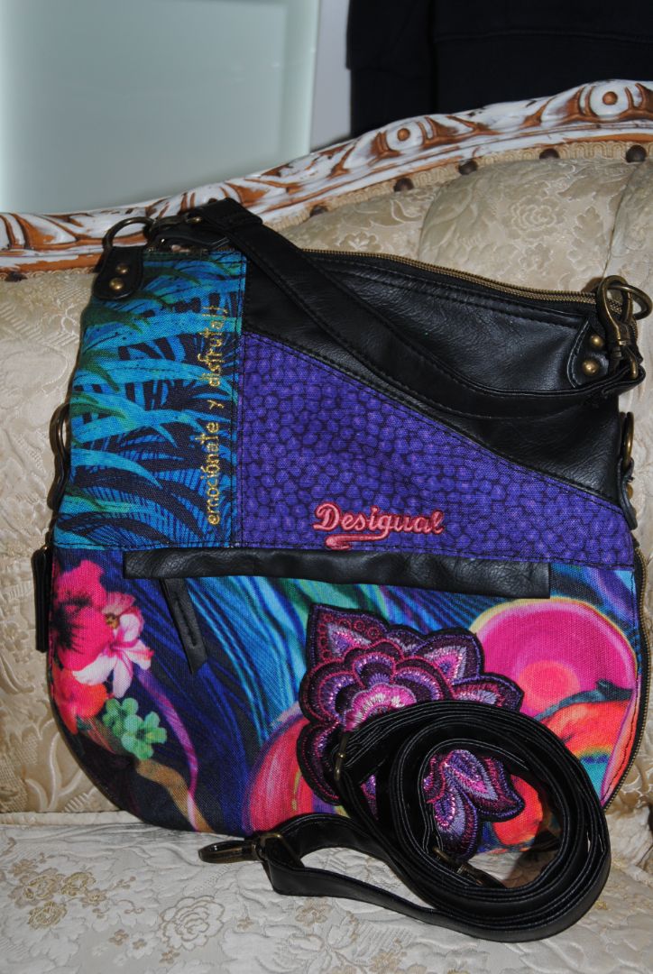 multicolor Desigual multicolor floral patchwork shoulder bag, 📏 Dimensions Height: 11 in (28 cm) Width: 13 in (33 cm) Depth: 4 in (10 cm) Strap Drop: 10–12 in (adjustable)