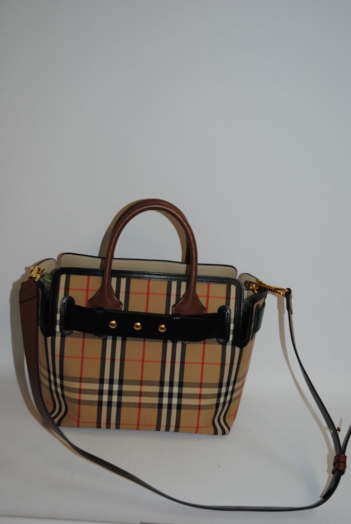 check monogram Burberry Burberry classic check tote with strap, Dimensions: Approx. 40 cm × 30 cm × 12–15 cm (i.e., ~15.7″ W × ~11.8″ H × ~4.7–6″ D) — this falls in line with Burberry’s “Medium Check Tote” style. For example, one similar bag measures W ≈