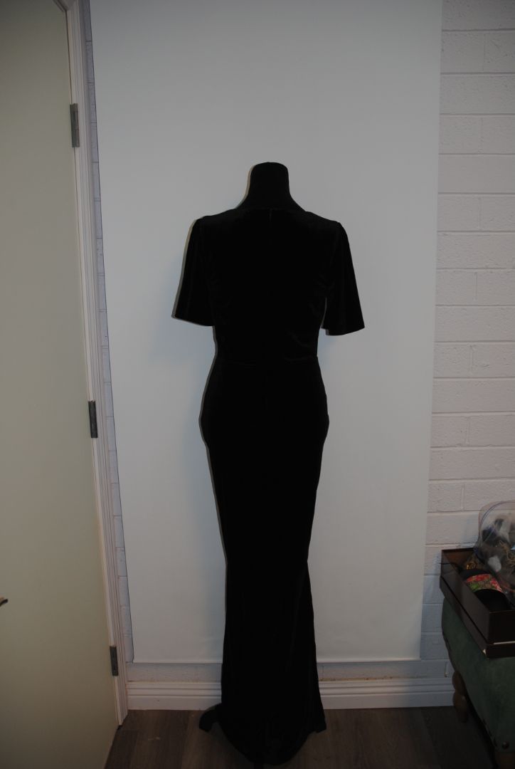 Lulus Black Flutter Velvet Maxi Dress S