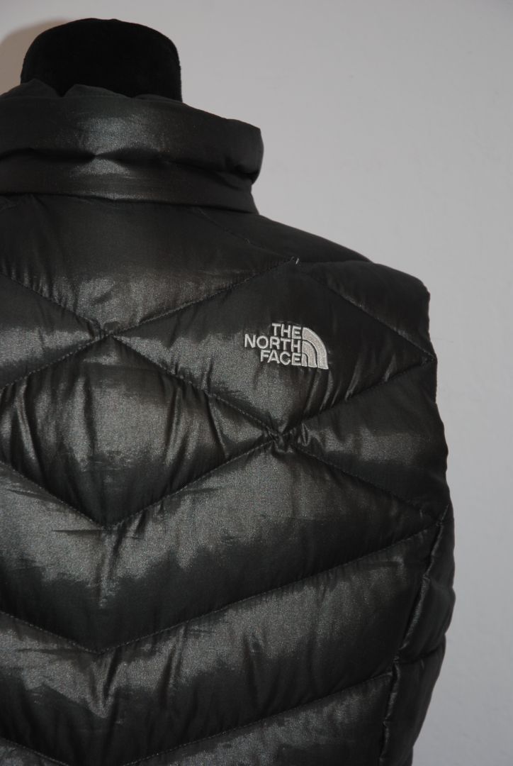 North Face Black Puffer Vest M