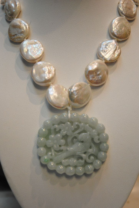 white Arlene Palmer jade pendant necklace, one size