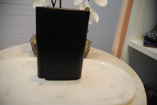 black Louis Vuitton epi bifold