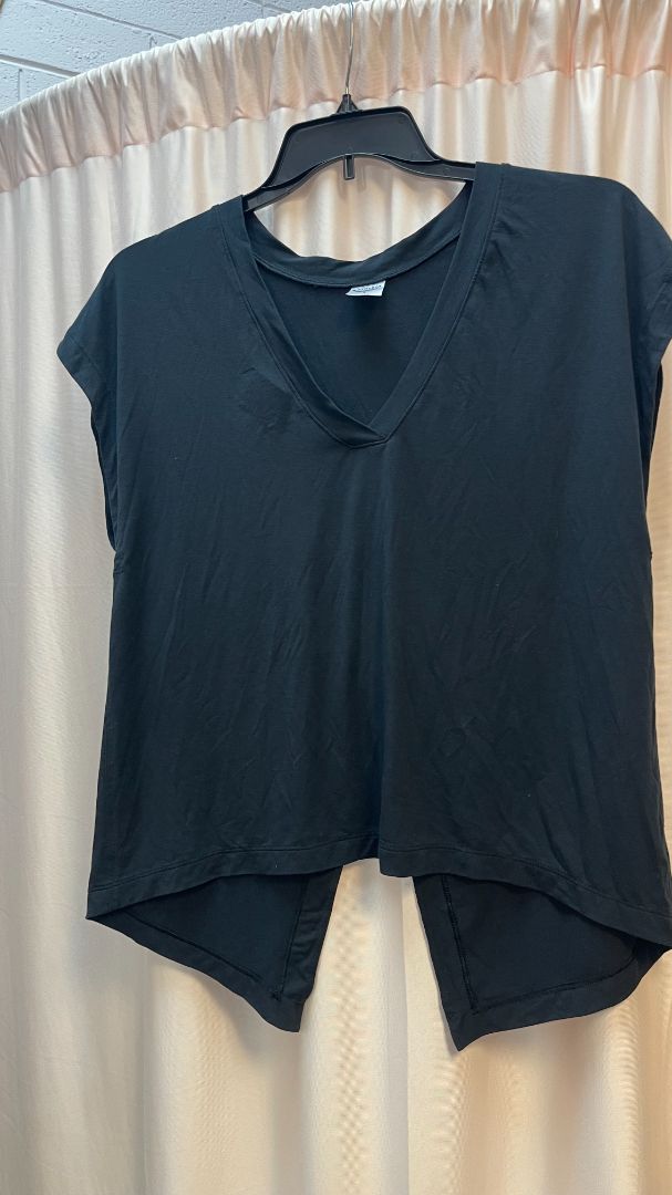 black Athleta vneck shirt, L