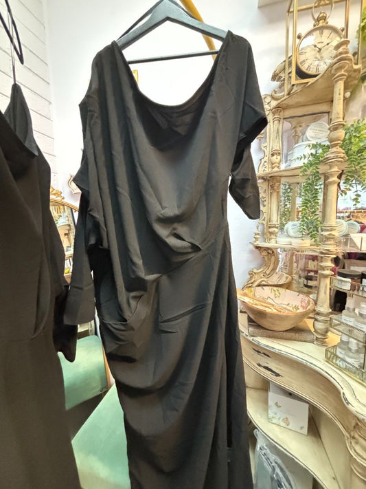 black ASOS Curve slouchy fallen shoulder midi dress, 20, 16