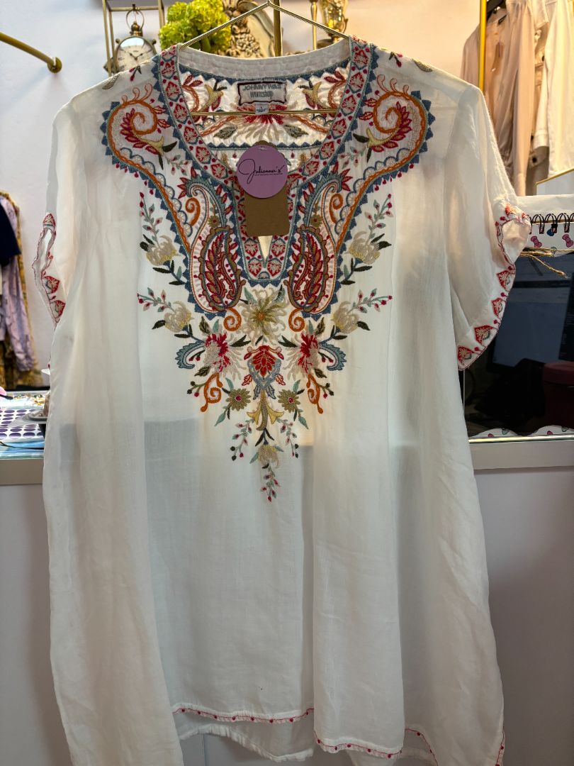 white Johnny Was white short sleeve top, L
