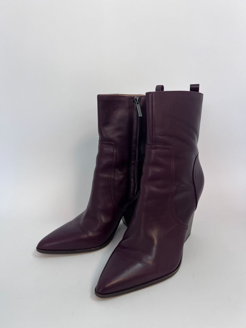 burgundy Veronica Beard faux leather heeled booties, 10M