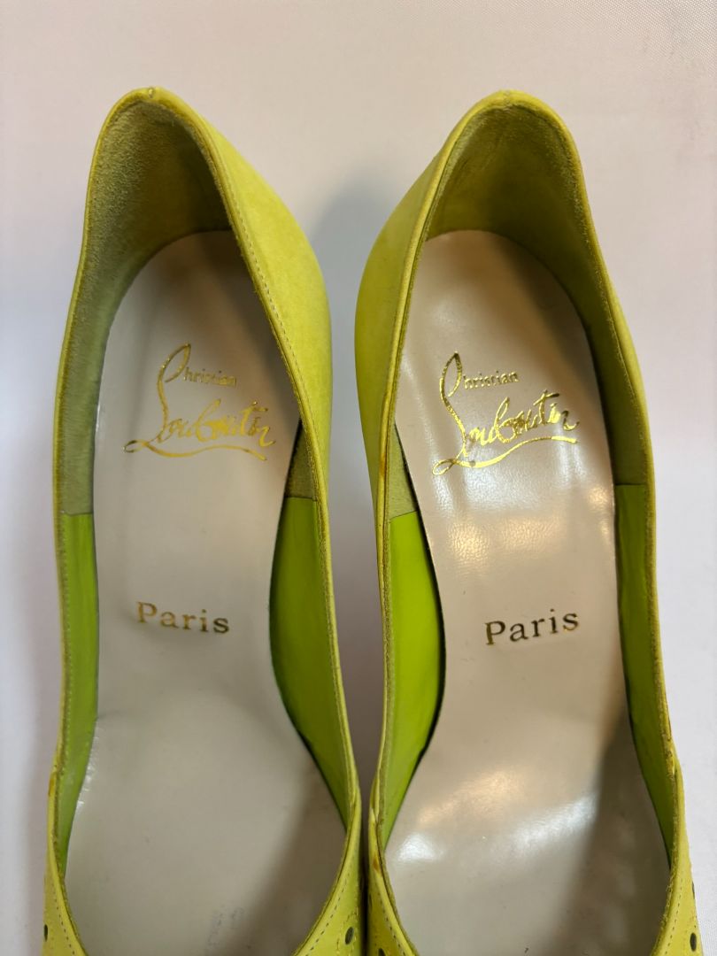 apple green Christian Louboutin round toe heels, 36