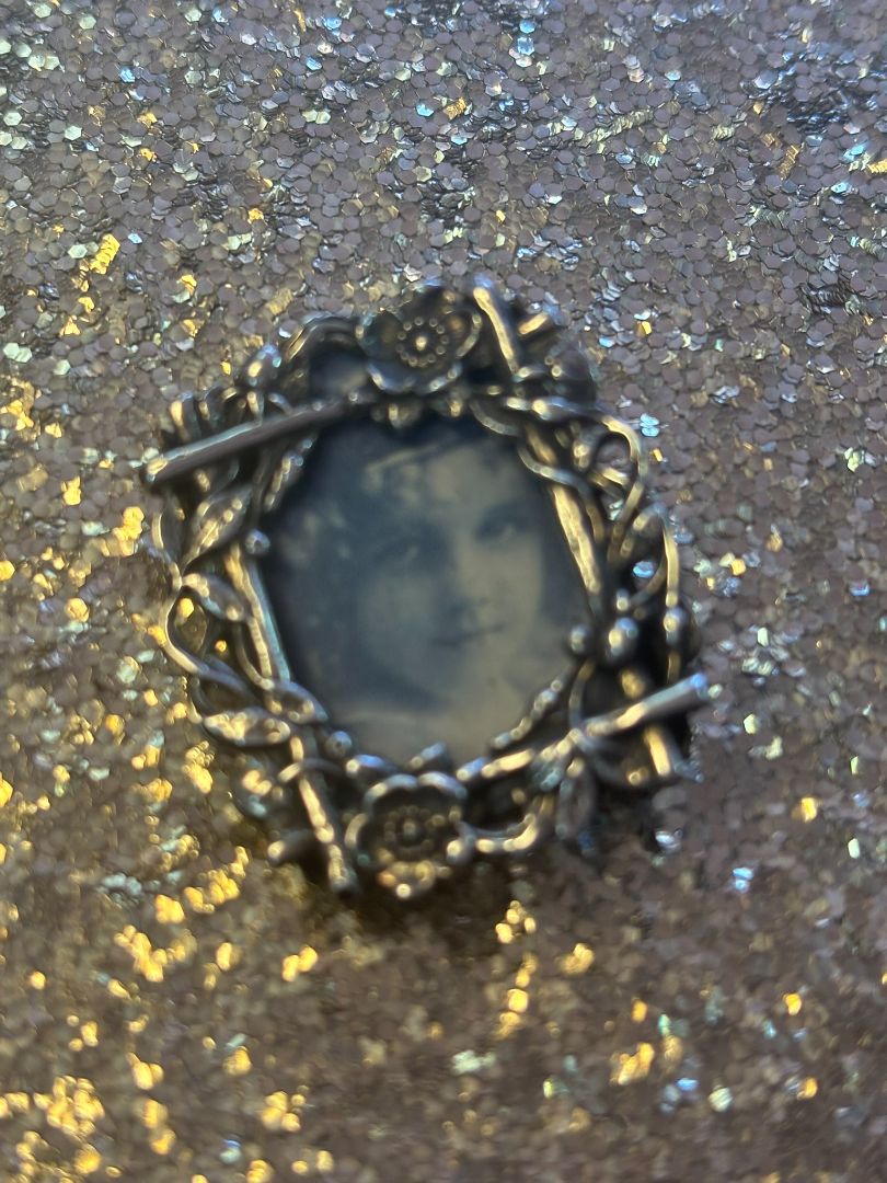 silver NA vintage brooch, π Dimensions (approx.): Height: 2 inches (5.1 cm) Width: 1.5 inches (3.8 cm) Pin Back Closure