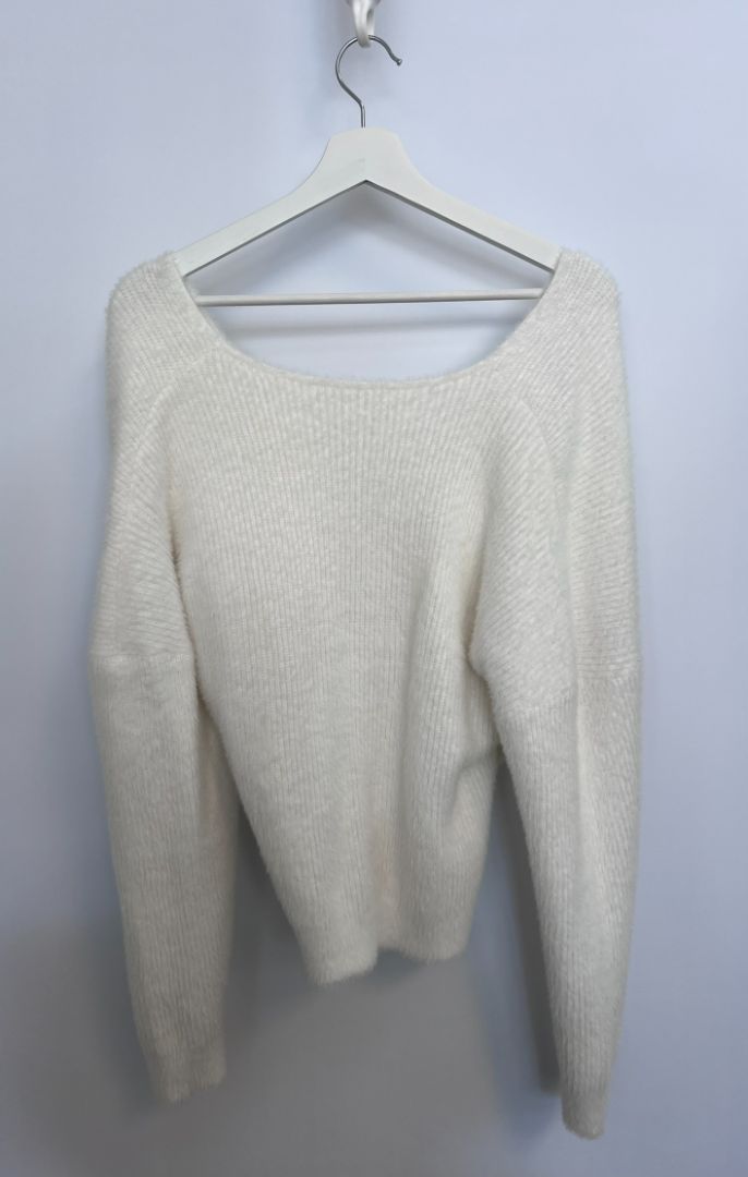 white NA sweater wrap, M