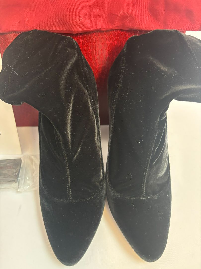 black Tamara Mellon velvet ankle boots, 36 EU Heel Height: 4.25 in (11 cm) Boot Shaft Height: 7 in Toe Shape: Pointed Footbed Length: ~10.5 in
