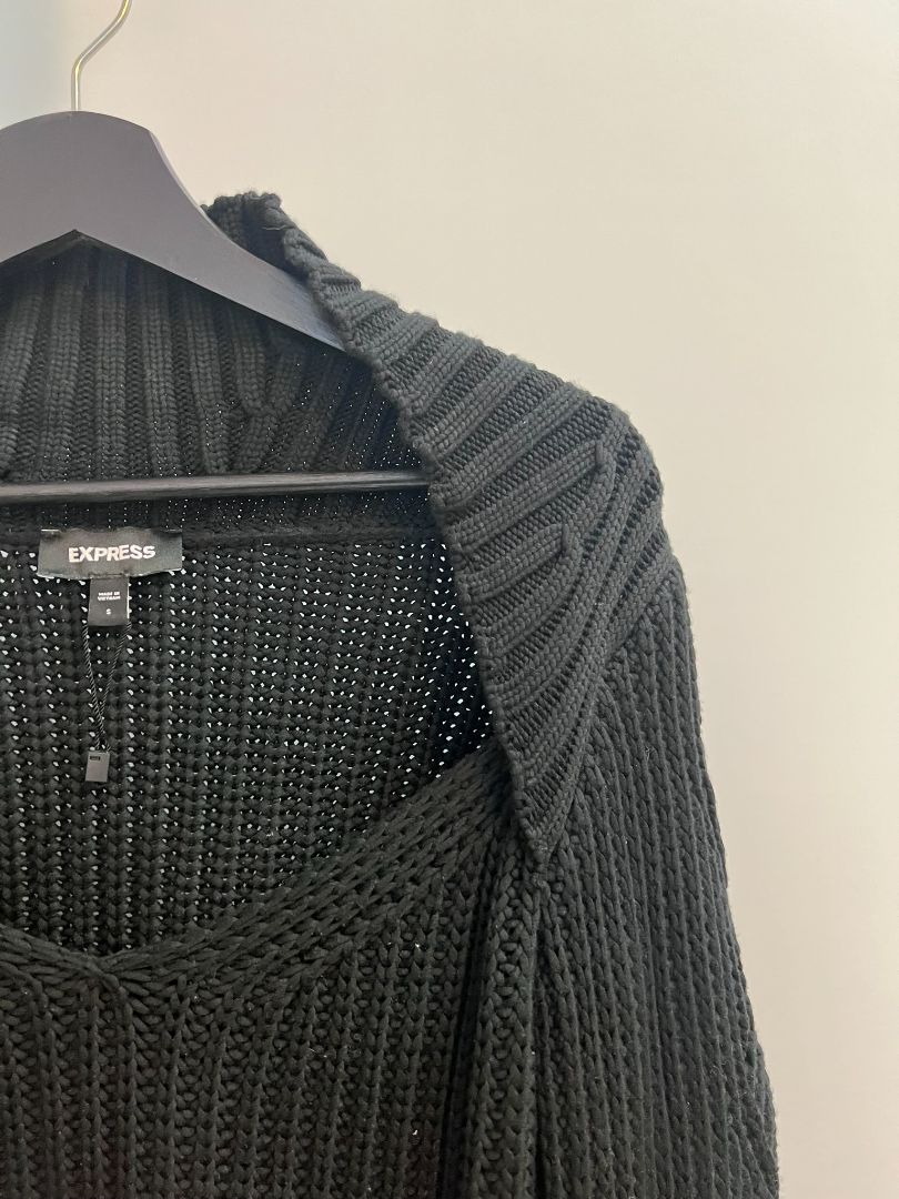 black express v neck sweater, S