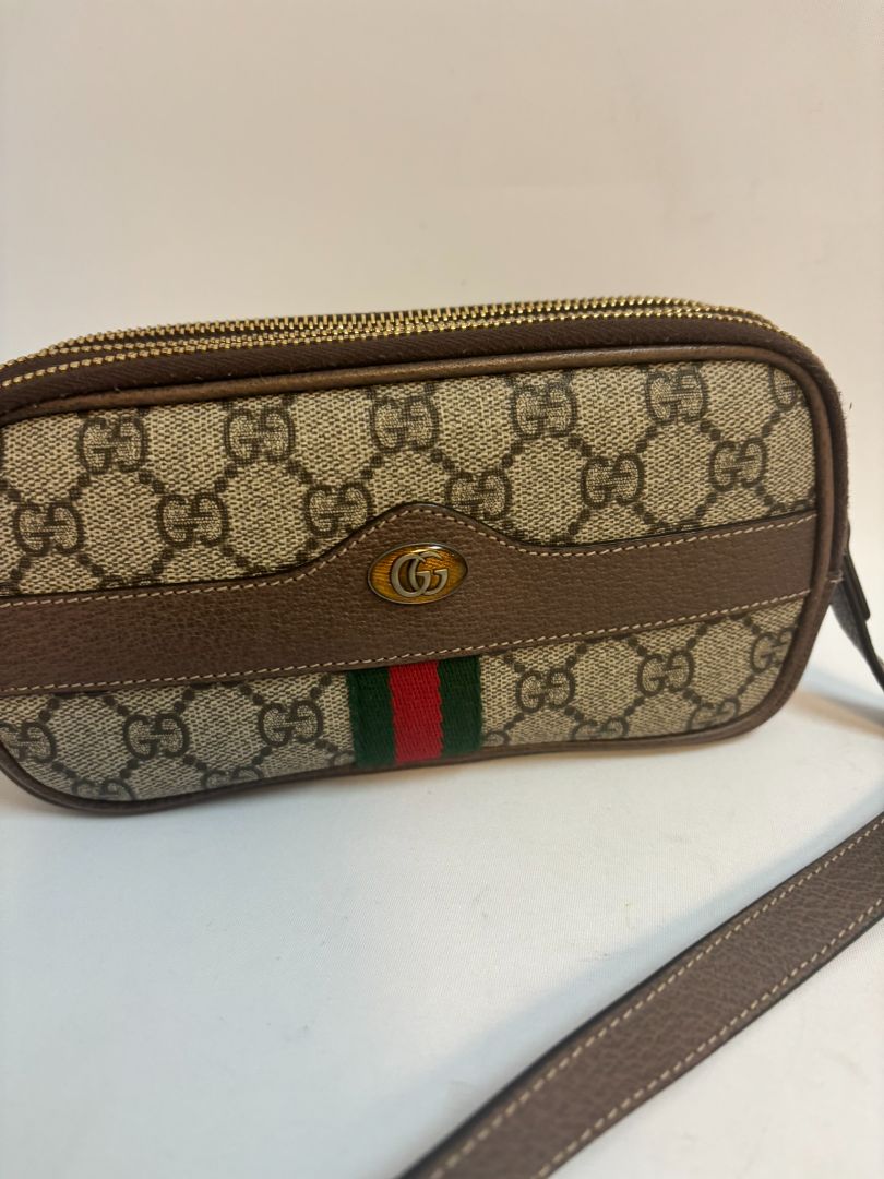 monogram GUCCI Ophidia Supreme small crossbody, Length: 7.5 in Height: 5 in Depth: 2.5 in Strap Drop: 22 in (adjustable crossbody length)