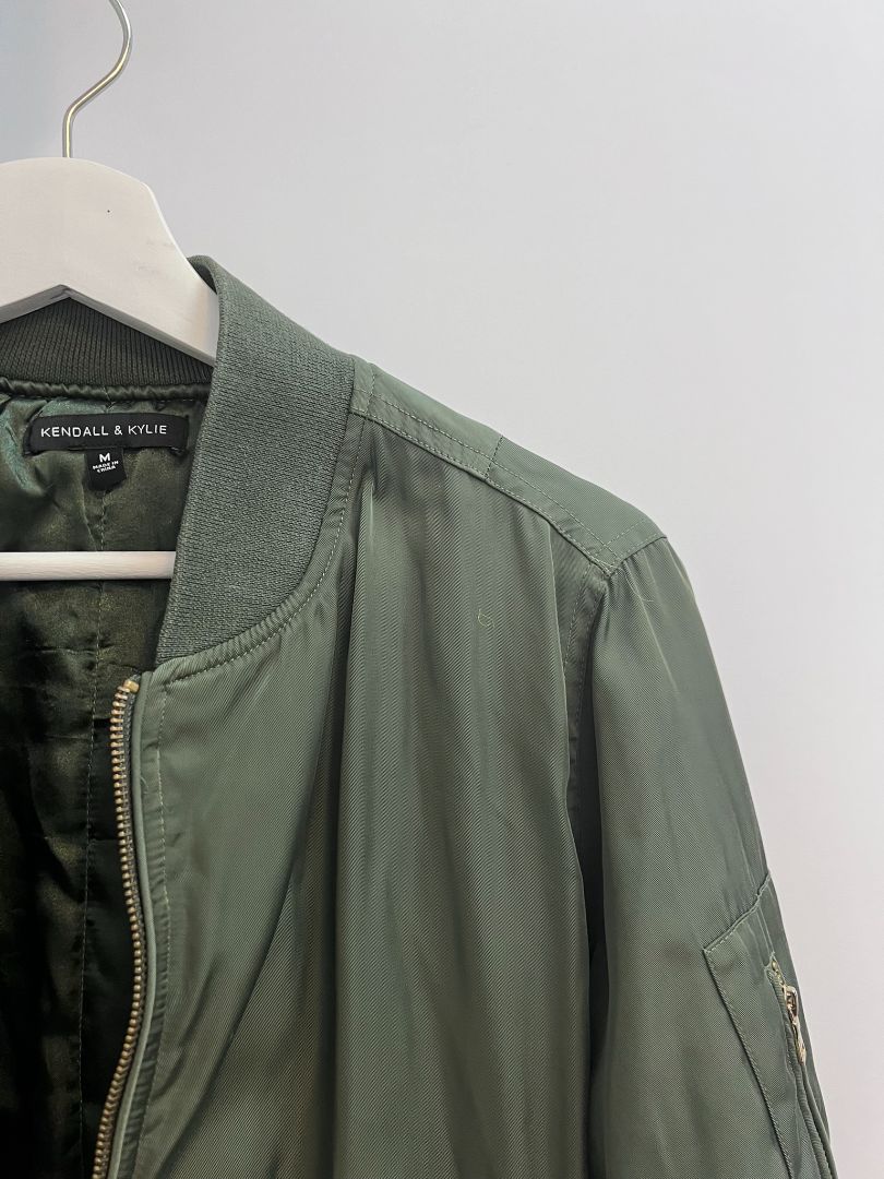 army green Kendall & Kylie bomber jacket, M