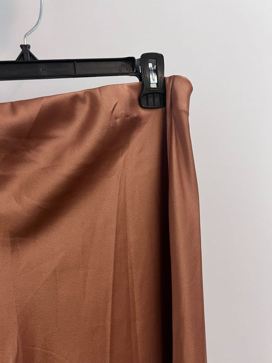 gold Renee C satin skirt, M