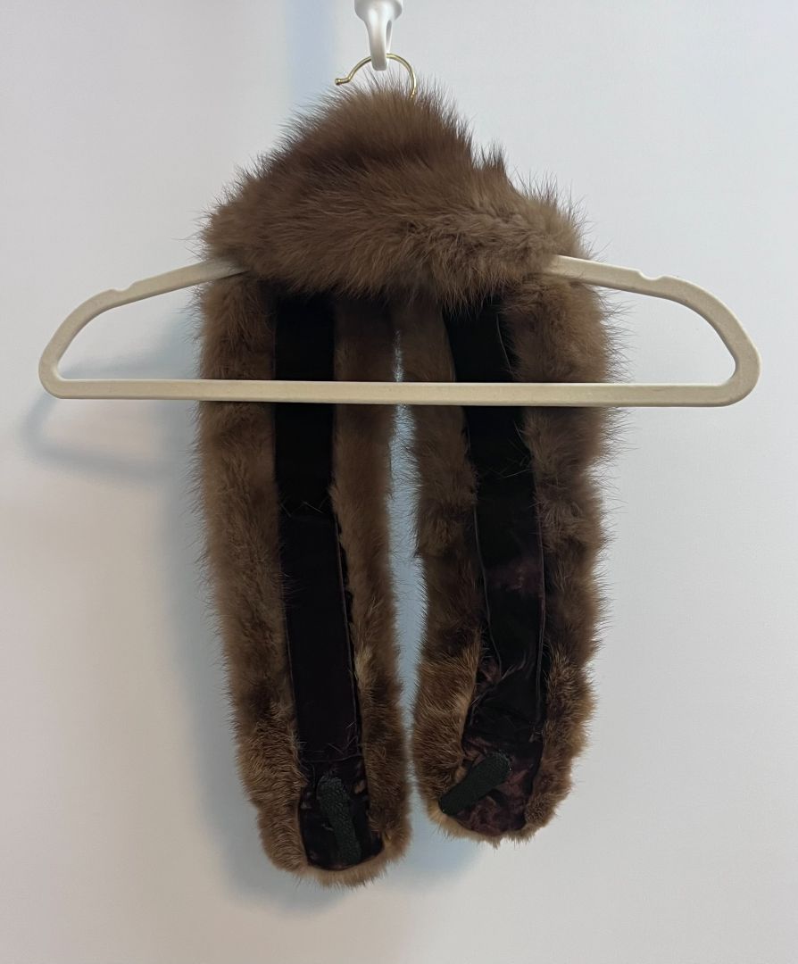 mushroom Liebes California mink scarf, 37 inch