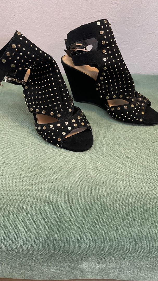 black Jessica Simpson studded wedges, 7.5 US