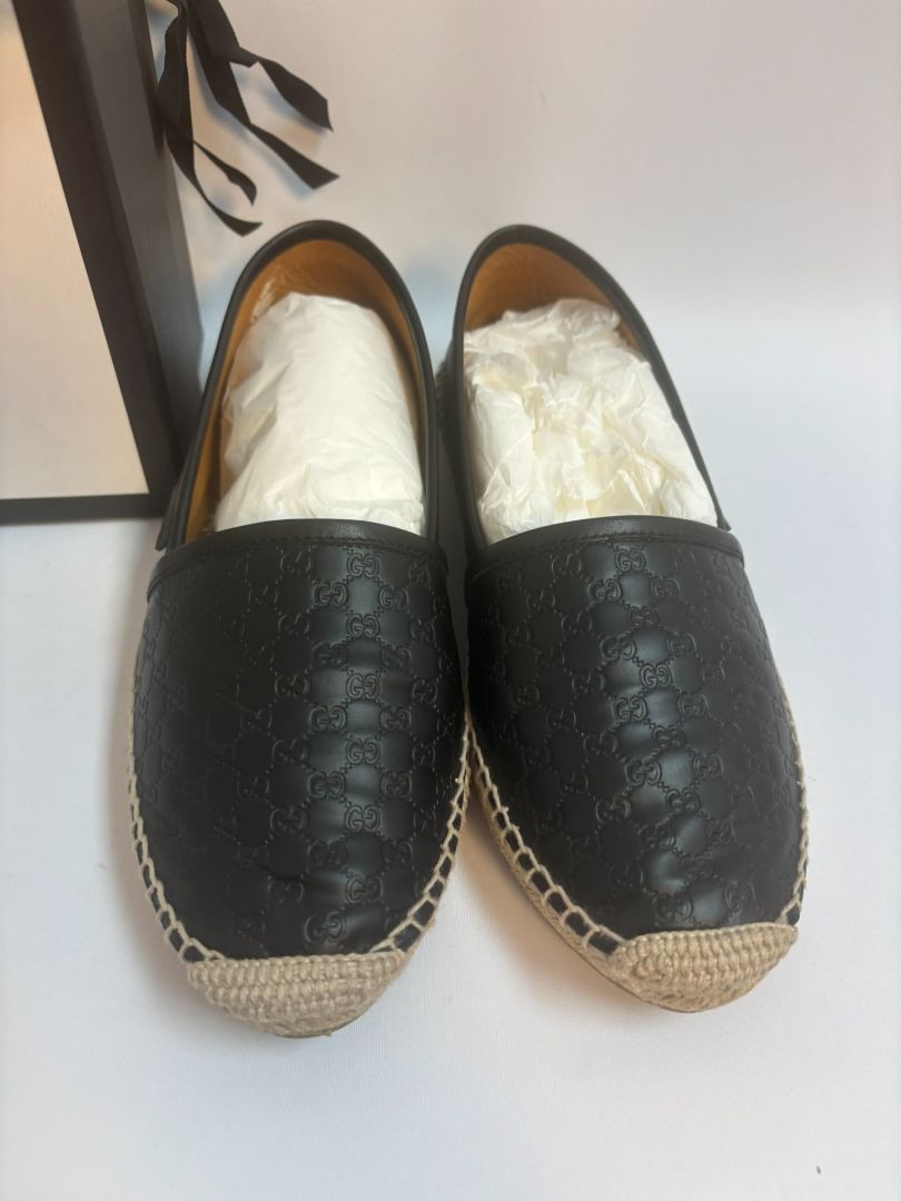 black Gucci matelese shoes, Length: 10 in Heel Height: 0.6 in (flat jute sole) Width: 3.5 in Style Fit: Slip-on, structured