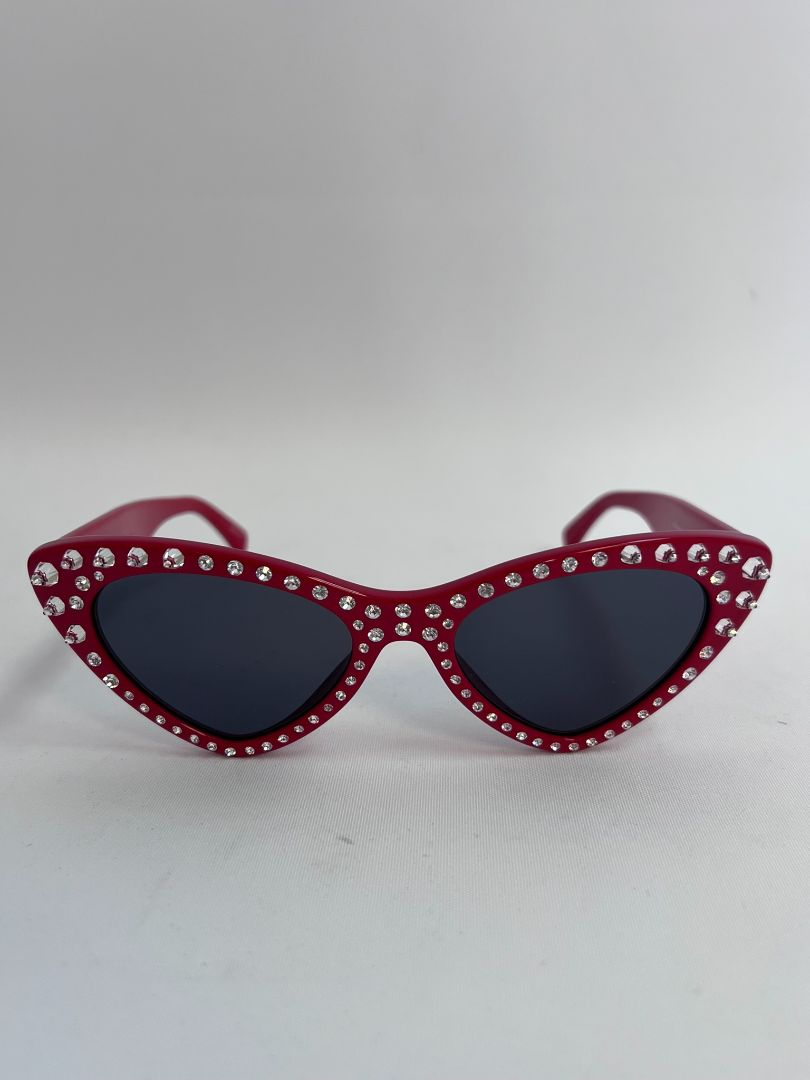 red Moschino cat-eye sunglasses, NA